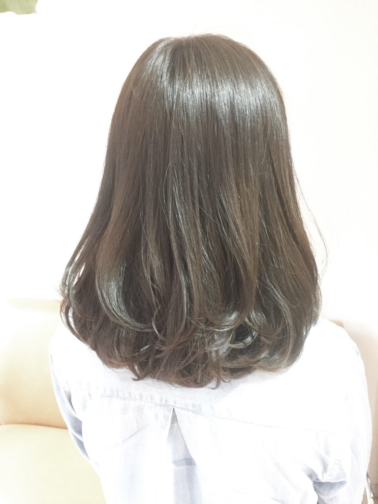 プロが教える黒染めした髪を明るくカラーリングする方法 町田の美容院ネスト Charme By Nest Blog